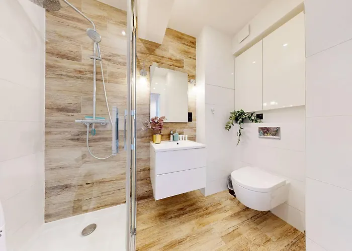 Cozy - 15 Min To Downtown Apartment